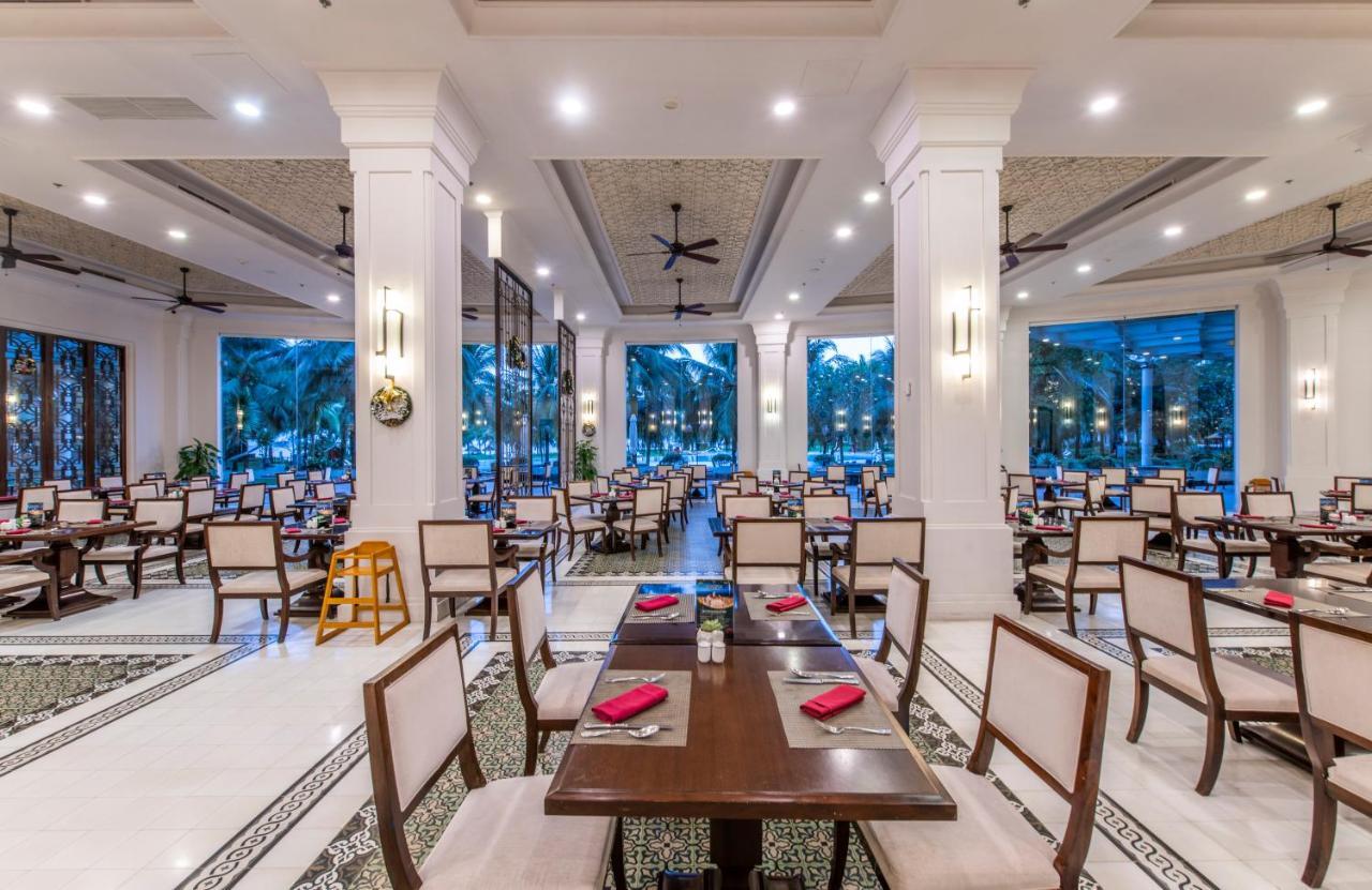 Vinpearl Resort & Spa Phu Quoc Bagian luar foto The restaurant at the hotel